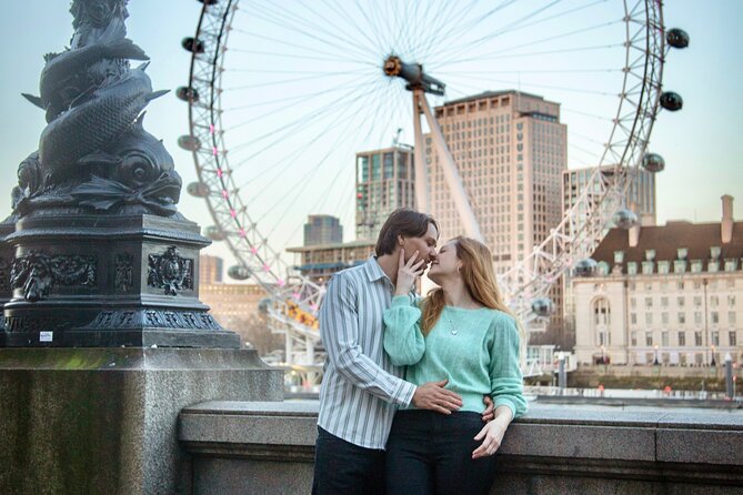 Private landmarks photoshoot for families and couples - A photographer who helps you relax