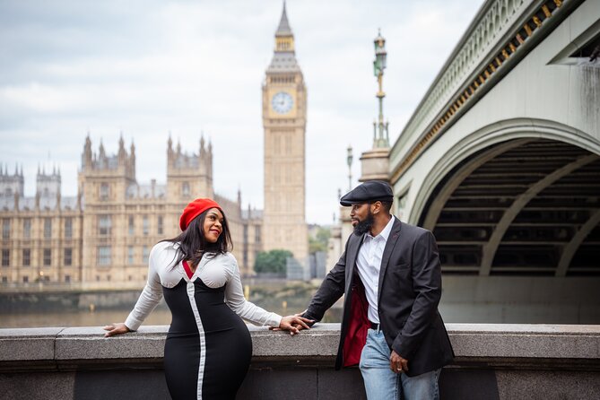 Private landmarks photoshoot for families and couples - Who gets the best value