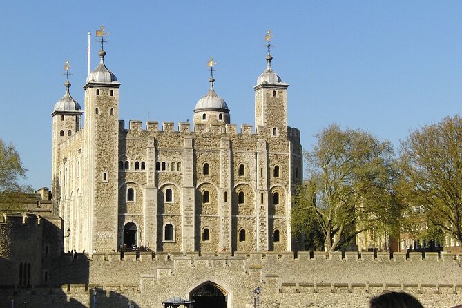 Private Layover Tour of London with Pickup from Heathrow Airport - Lunch, photo stops, and the value of control