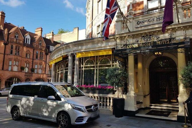 Private limo transfers Gatwick Airport to/from any London hotel - A private car for up to three people