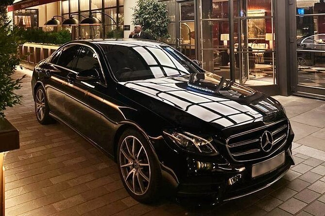 Private limo transfers Gatwick Airport to/from any London hotel - How the $260.52 price compares in value