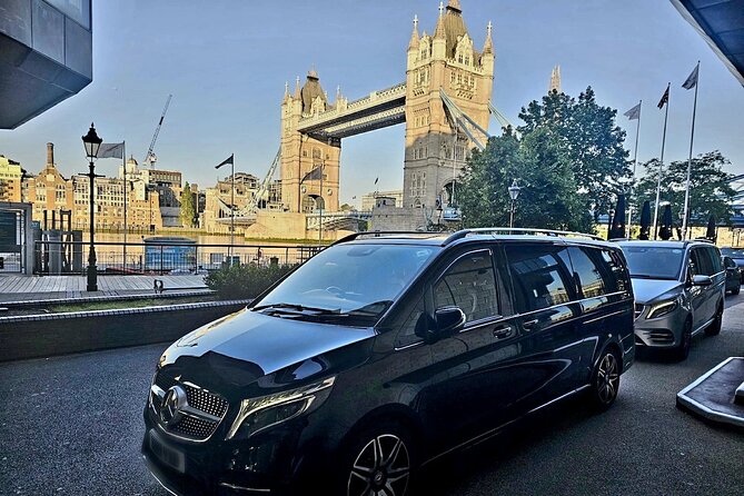 Private limo transfers Gatwick Airport to/from any London hotel - Who should choose this transfer