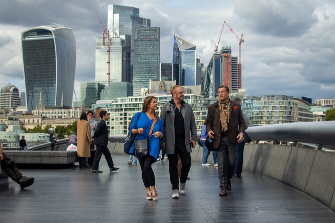 Private London Day Tour with a Local: Custom Highlights & Gems - A London tour built around your day