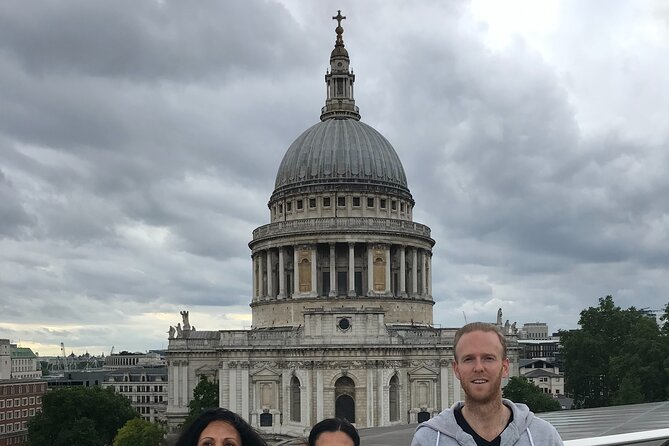 Private London Highlights Tour with Experienced Guide in Taxi - Shakespeare’s Globe and the River Thames
