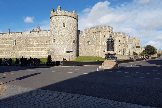 Private London Panoramic Tour by Car with Pick Up From Your Hotel - The Tower of London: photo stop, not a full visit