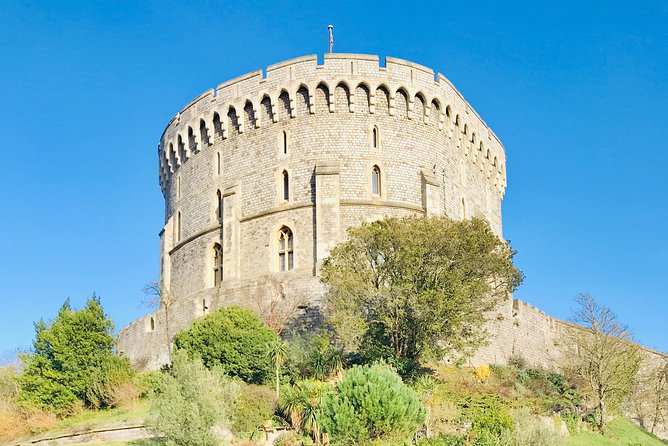 Private London Taxi Royal Windsor and Runnymede Tour - Five hours at Windsor Castle