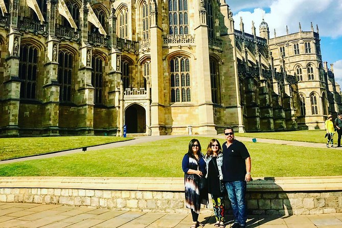 Private London Taxi Royal Windsor and Runnymede Tour - Who will get the best value