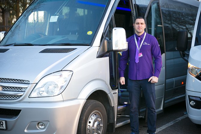 Private Minibus Transfer: Luton Airport to Central London - The 45-minute journey to central London