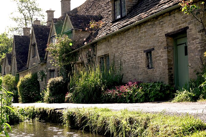 Private One Day Luxury Tour of The Cotswolds - Bibury and the famous Arlington Row