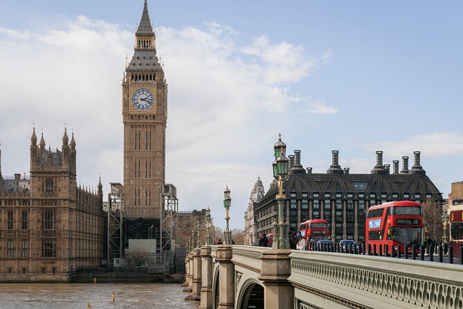 Private Professional Photoshoot at Westminster & Big Ben, London - Photos, editing, and delivery