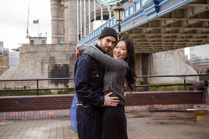 Private Professional Photoshoot Outside Tower Bridge in London - How the private format affects the experience