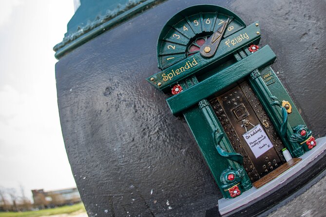 Private Self-Guided Dinky Door Hunt in Cambridge - Starting at 24 Trinity Street