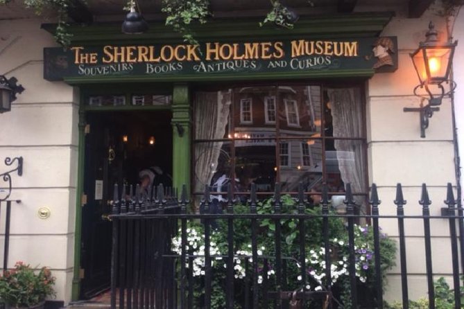 Private Sherlock Holmes Walking Tour in London - Why this Sherlock tour feels like a London walk, not just a fan pilgrimage