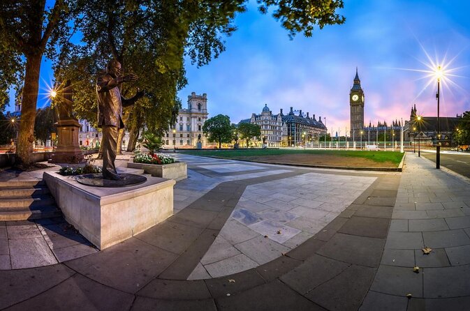 Private Spy Walking Tour of London - London’s spy story begins with an umbrella