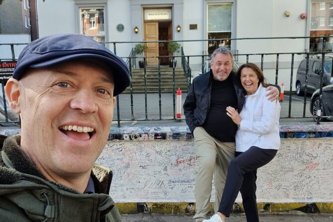 Private The Beatles Taxi Tour in London - A guide-led experience with a measured pace