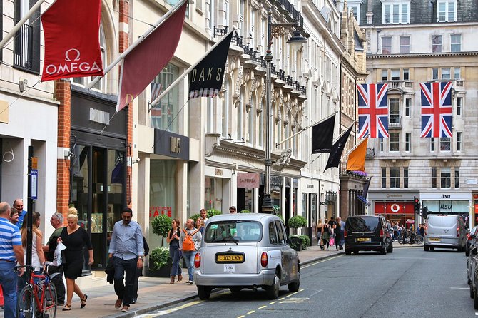 Private Tour: Black Taxi Tour of London - Trafalgar Square and the road toward St. Paul’s