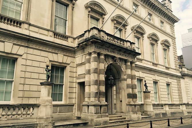 Private Tour: Downton Abbey London Locations by Taxi - Starting at your central London hotel