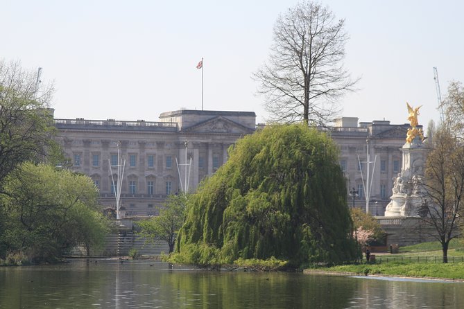 Private Tour, Entry to Westminster Abbey and London Highlights - What the private format adds