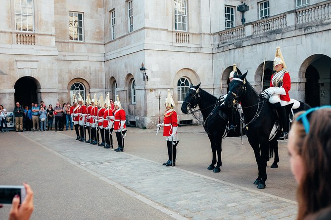 Private Tour, Entry to Westminster Abbey and London Highlights - Is $345.61 per person fair?