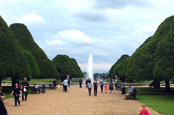 Private Tour: Hampton Court Palace Day Trip from London - Hampton Court Palace gives the day a clear purpose