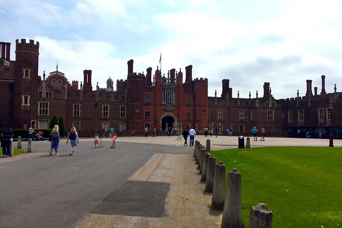 Private Tour: Hampton Court Palace Day Trip from London - Who will get the most from this outing