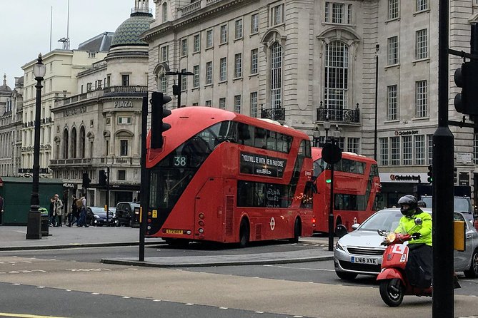 Private Tour: Highlights Tour of London - Walking or Car Tour - Trafalgar Square and the route toward Westminster