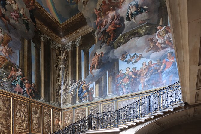 Private Tour of Hampton Court Palace with Award-Winning Architectural Historian - Following the Tudor and Baroque palace