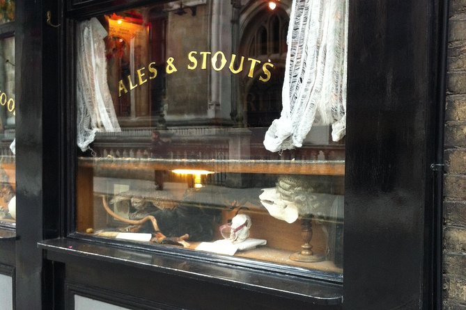 Private Tour of London's Historic Pubs - Jane Peyton makes the difference