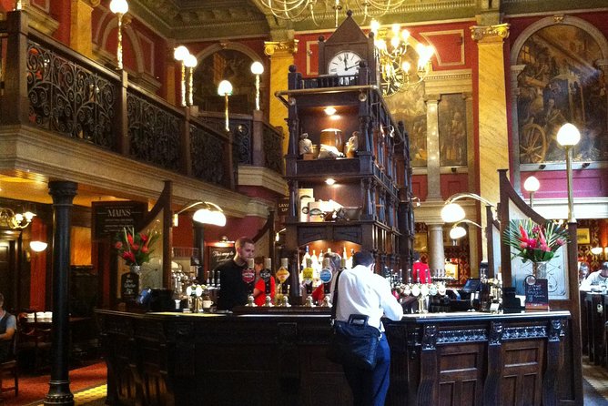 Private Tour of London's Historic Pubs - Private format and group value