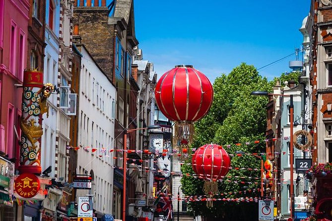 Private Tour: Photography Walking Tour from Trafalgar Square to Covent Garden - Neal’s Yard: a small final lesson in color and framing