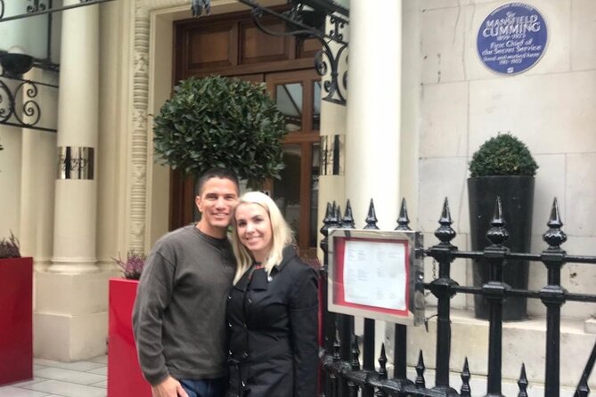 Private Tour: The London of Shakespeare, the Beatles, James Bond and Sherlock Holmes by Traditional Black Cab - James Bond, Ian Fleming, MI5, and MI6