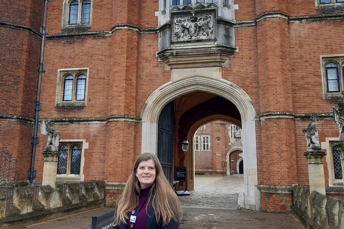 Private tour with an accredited expert guide Hampton Court Palace - The Haunted Gallery and Catherine Howard’s story