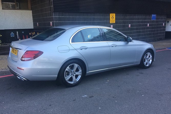 Private Transfer From Heathrow Airport to Central London (E Class Mercedes) - Key points at a glance