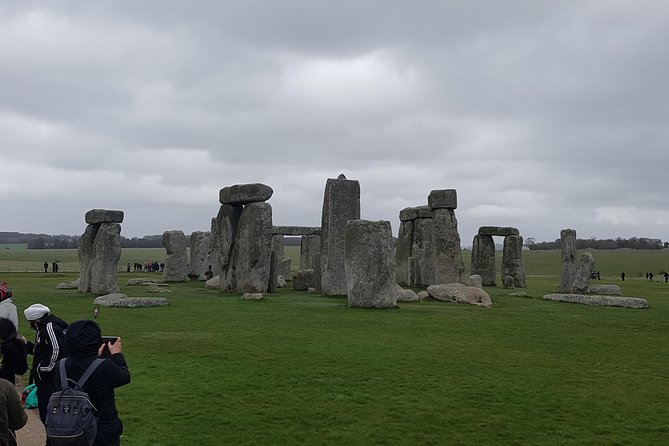 Private transfer to Southampton with a stop at Stonehenge - What the drivers add to the experience