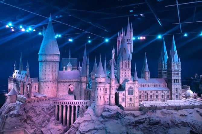Private Transfers between London & Harry Potter Warner Studio - What the driver service adds
