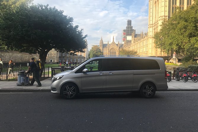 Private Transfers From London to Heathrow Airport - Who should book this transfer?