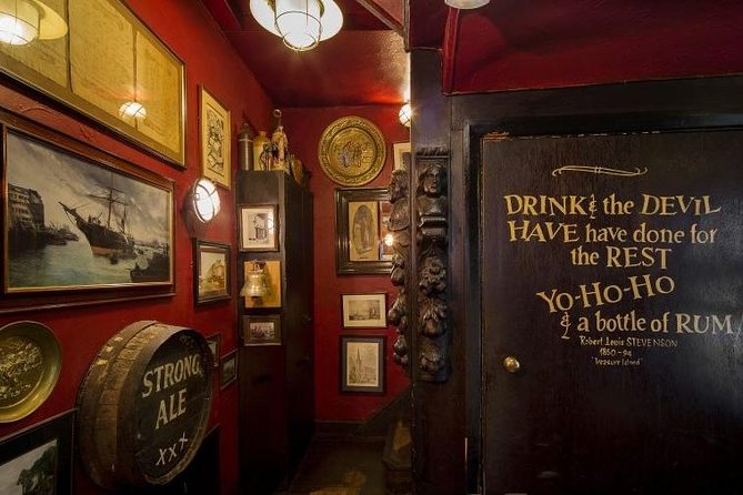 Private Walking Tour: Historic and Hidden Pubs of London - Ye Olde Cheshire Cheese and its Dickensian rooms
