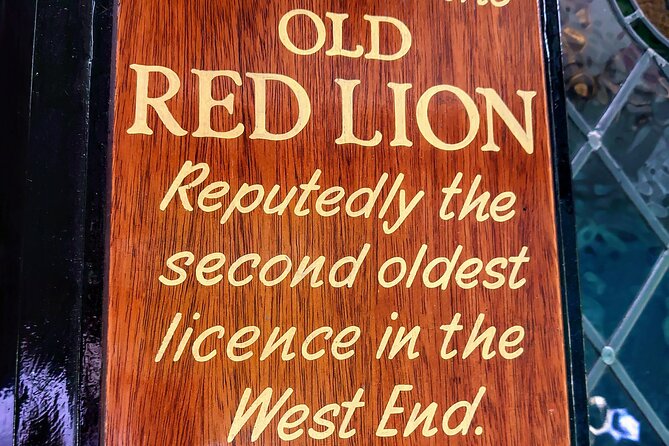 Private Walking Tour: Historic and Hidden Pubs of London - Ye Olde Mitre down a tiny alley