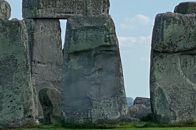 Private Windsor Castle and Stonehenge Day Tour - The guides shape the day