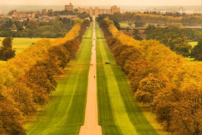 Private Windsor Castle Tour - One hour in Windsor town