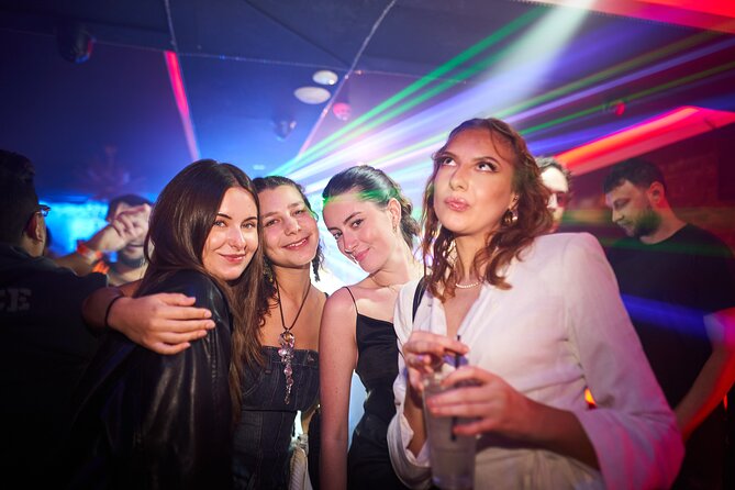 Pub Crawl of Central London - Zoo Bar & Club, the first hour in Leicester Square