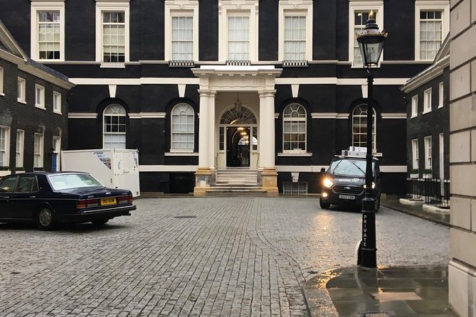 Rich people behaving badly - Old Queen Street and the world of Queen Anne