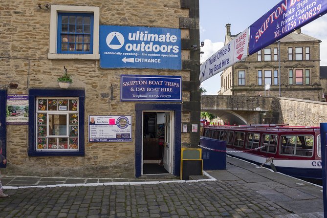 Roast Dinner Cruise - Snaygill and the old boundary of Skipton
