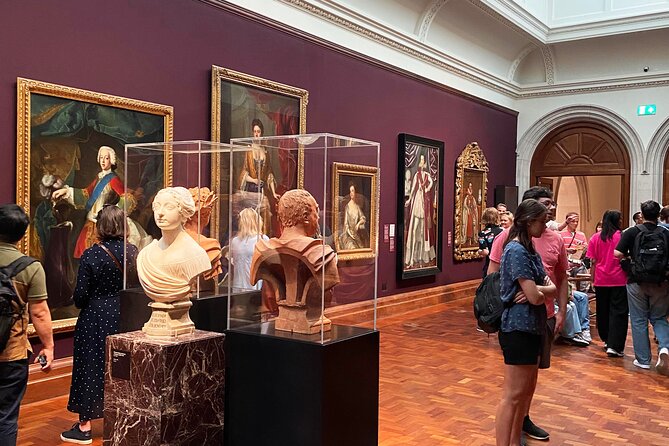 Rogues and Rebels Private Tour in National Portrait Gallery - Rebels, suffragettes, and reformers