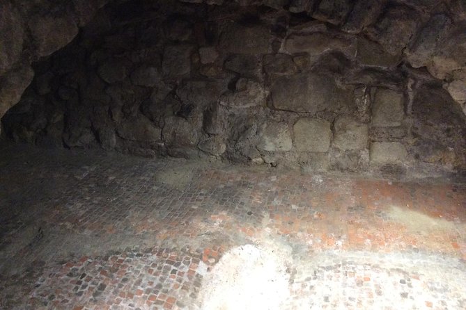 Roman London Private Walking Tour - Bank, the Royal Exchange, and Leadenhall Market