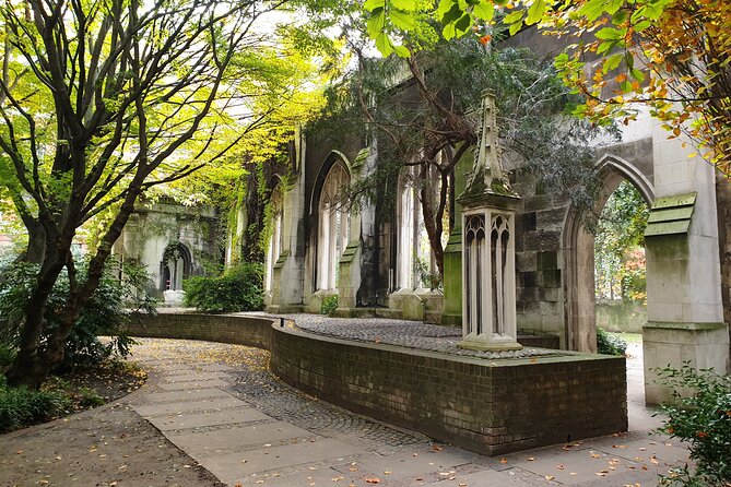 Roman Ruins to Blitz Bombings: A Walking Tour of London's Fiery History - The London Stone and its old legends