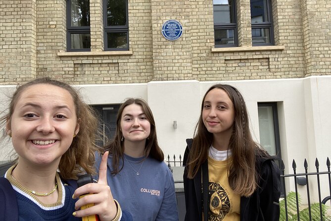Romantic Notting Hill: Self-Guided Love Story Puzzle Walk - All Saints Road and St Lukes Mews
