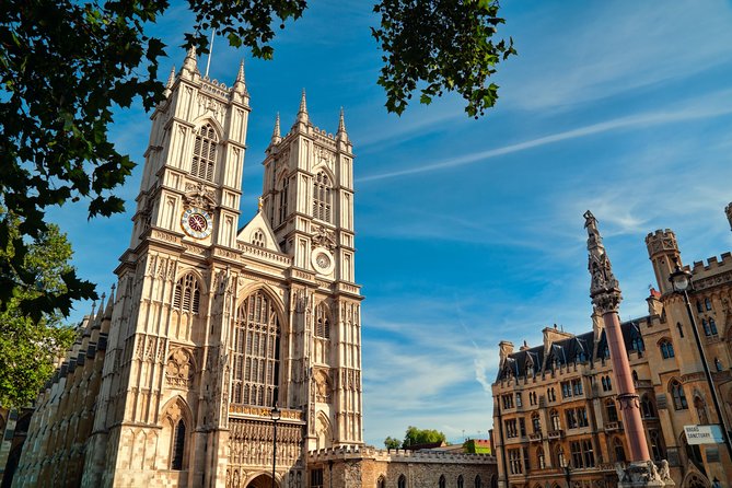 Royal London Guided Tour with Changing of the Guard - Big Ben, Parliament, and Westminster Abbey