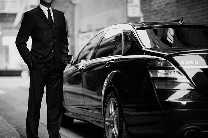 Royal Windsor Cotswold & Shakespeare Country in Executive Vehicle Private Tour - A Cotswold stop among old stone villages