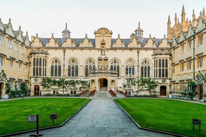 Royal Windsor, Oxford & Cotswold Private Tour - The guide can make or break the day